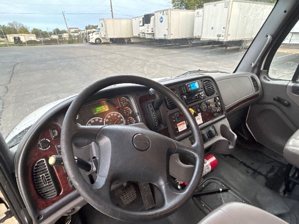 Medium Duty Box Truck-Light and Medium Duty Trucks-Freightliner-2021-M2-Piqua-OH-234,734\n\t\tmiles-$ 48,500 - Image 17