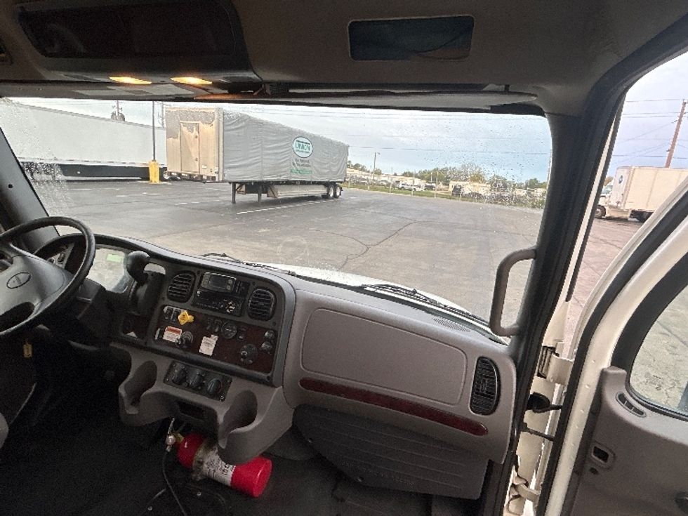 Medium Duty Box Truck-Light and Medium Duty Trucks-Freightliner-2021-M2-Piqua-OH-234,734\n\t\tmiles-$ 48,500 - Image 21