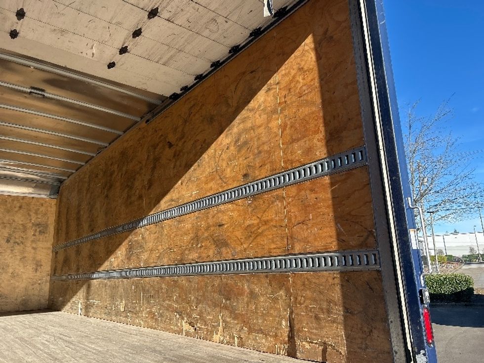 Medium Duty Box Truck-Light and Medium Duty Trucks-Freightliner-2021-M2-Portland-OR-109,194\n\t\tmiles-$ 69,750 - Image 12