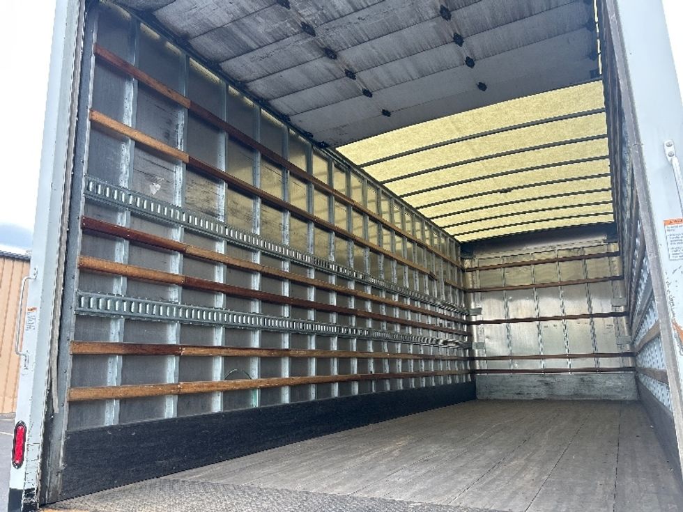 Medium Duty Box Truck-Light and Medium Duty Trucks-Freightliner-2021-M2-Portland-OR-115,770\n\t\tmiles-$ 69,750 - Image 11