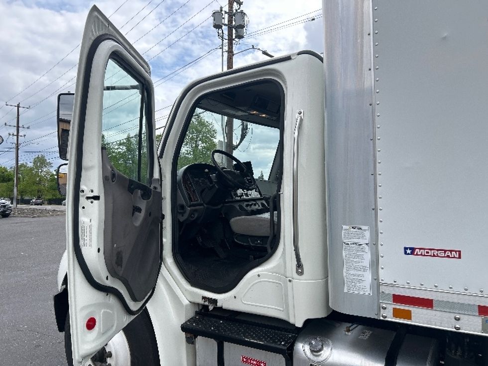 Medium Duty Box Truck-Light and Medium Duty Trucks-Freightliner-2021-M2-Portland-OR-115,770\n\t\tmiles-$ 69,750 - Image 16
