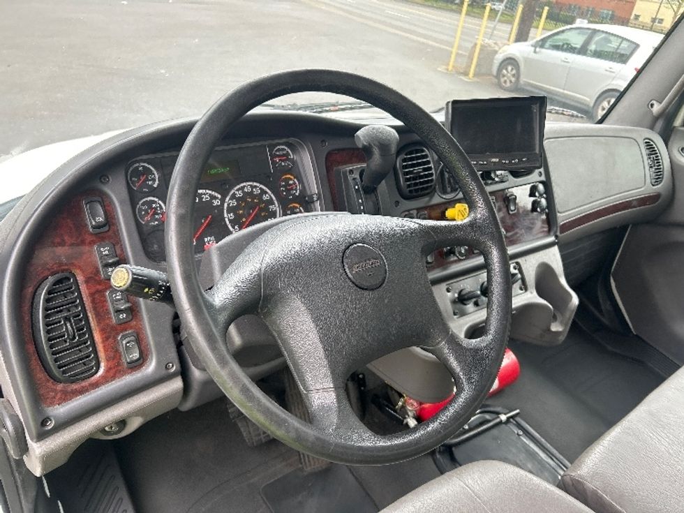 Medium Duty Box Truck-Light and Medium Duty Trucks-Freightliner-2021-M2-Portland-OR-115,770\n\t\tmiles-$ 69,750 - Image 17