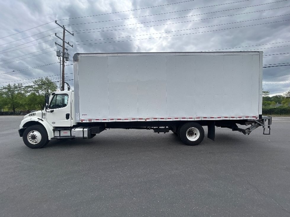 Medium Duty Box Truck-Light and Medium Duty Trucks-Freightliner-2021-M2-Portland-OR-115,770\n\t\tmiles-$ 69,750 - Image 4