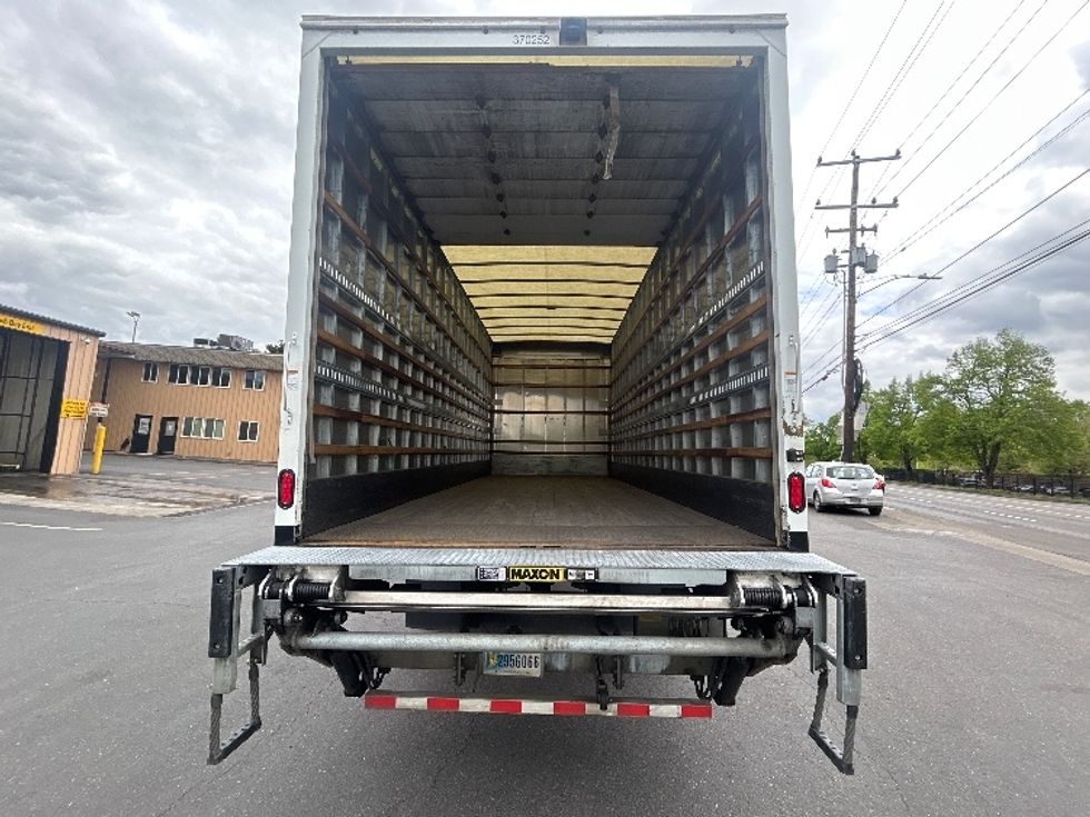 Medium Duty Box Truck-Light and Medium Duty Trucks-Freightliner-2021-M2-Portland-OR-115,770\n\t\tmiles-$ 69,750 - Image 8