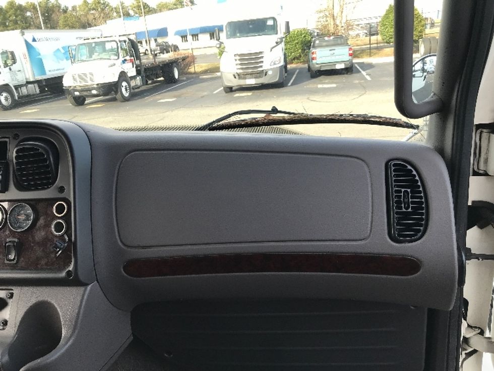 Medium Duty Box Truck-Light and Medium Duty Trucks-Freightliner-2021-M2-Prince George-VA-158,421\n\t\tmiles-$ 62,500 - Image 21