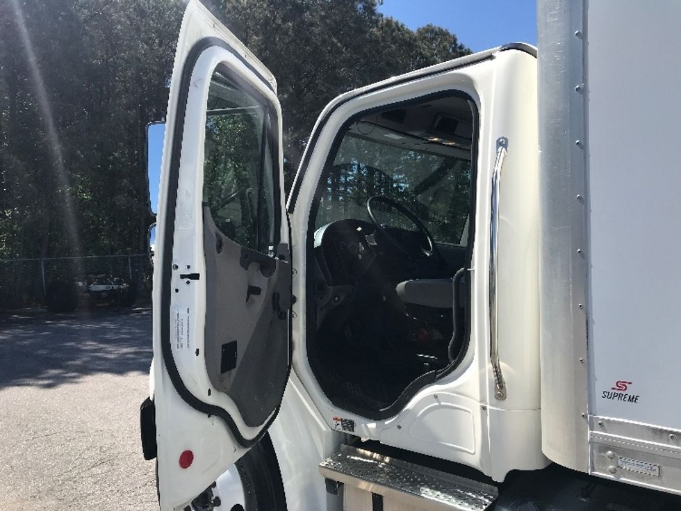 Medium Duty Box Truck-Light and Medium Duty Trucks-Freightliner-2021-M2-Prince George-VA-159,010\n\t\tmiles-$ 68,750 - Image 16
