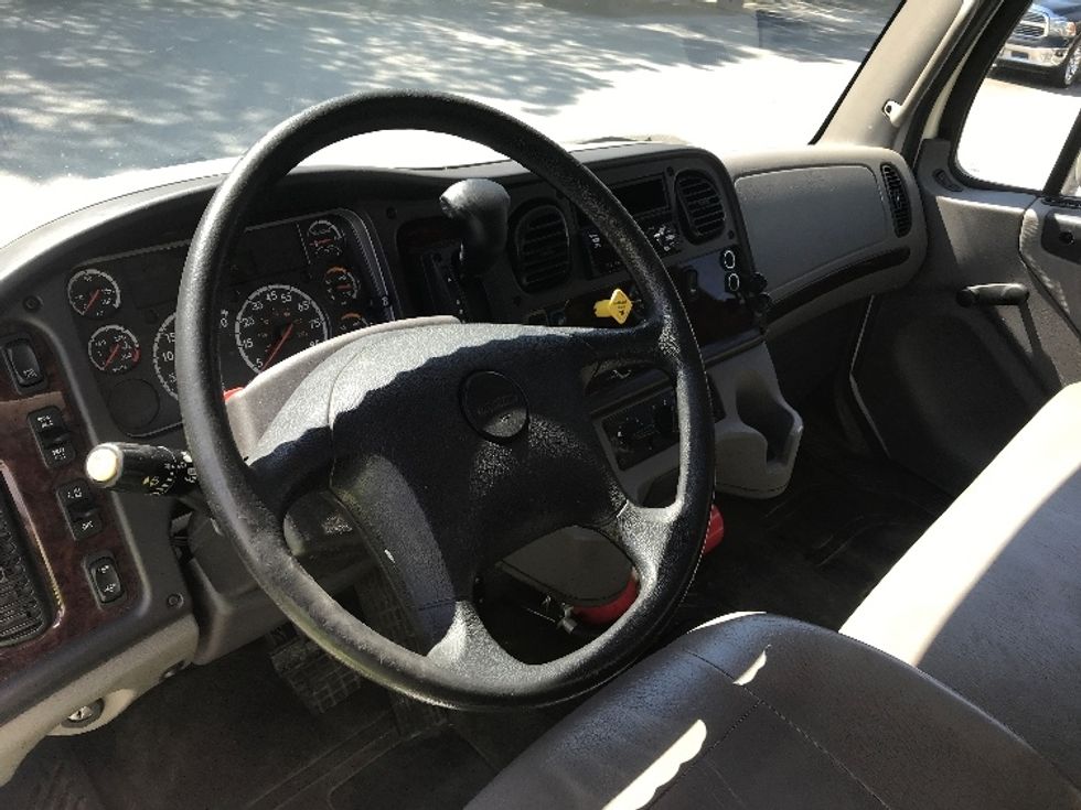 Medium Duty Box Truck-Light and Medium Duty Trucks-Freightliner-2021-M2-Prince George-VA-159,010\n\t\tmiles-$ 68,750 - Image 17