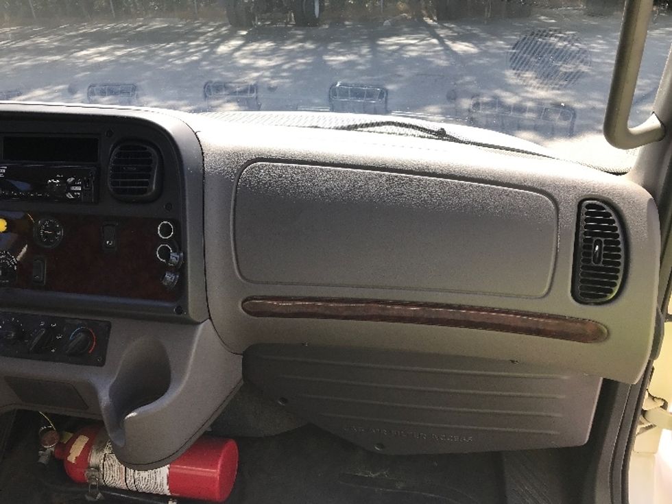 Medium Duty Box Truck-Light and Medium Duty Trucks-Freightliner-2021-M2-Prince George-VA-159,010\n\t\tmiles-$ 68,750 - Image 21