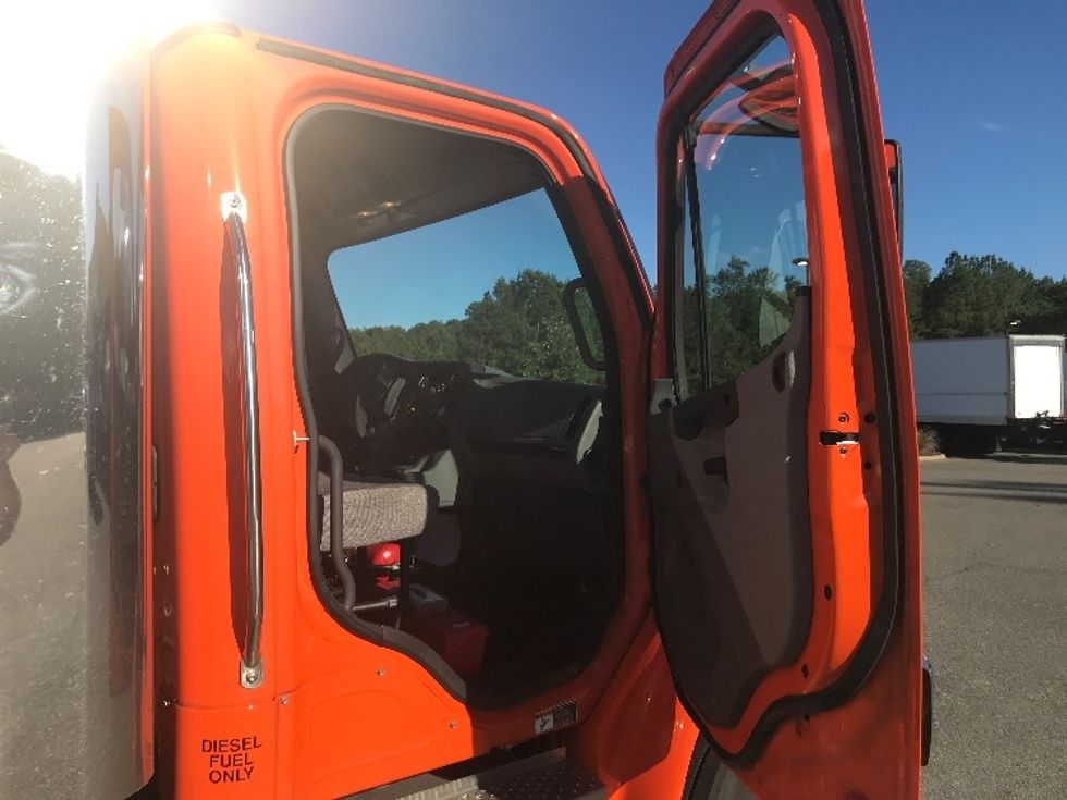 Medium Duty Box Truck-Light and Medium Duty Trucks-Freightliner-2021-M2-Prince George-VA-239,074\n\t\tmiles-$ 31,000 - Image 20