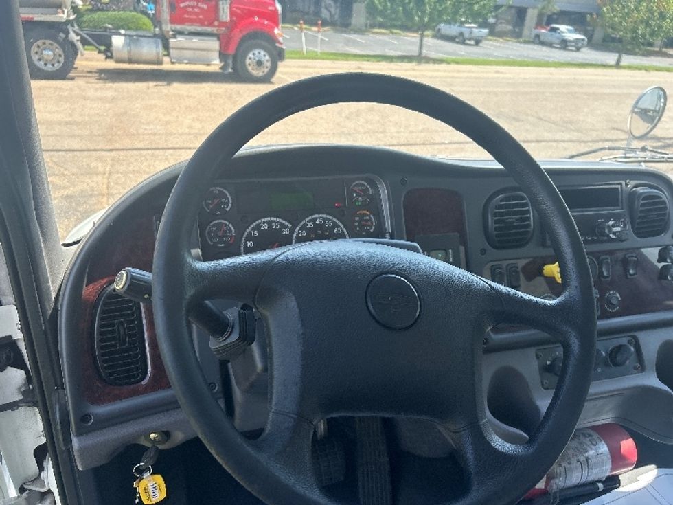 Medium Duty Box Truck-Light and Medium Duty Trucks-Freightliner-2021-M2-Richland-MS-111,879\n\t\tmiles-$ 63,500 - Image 17