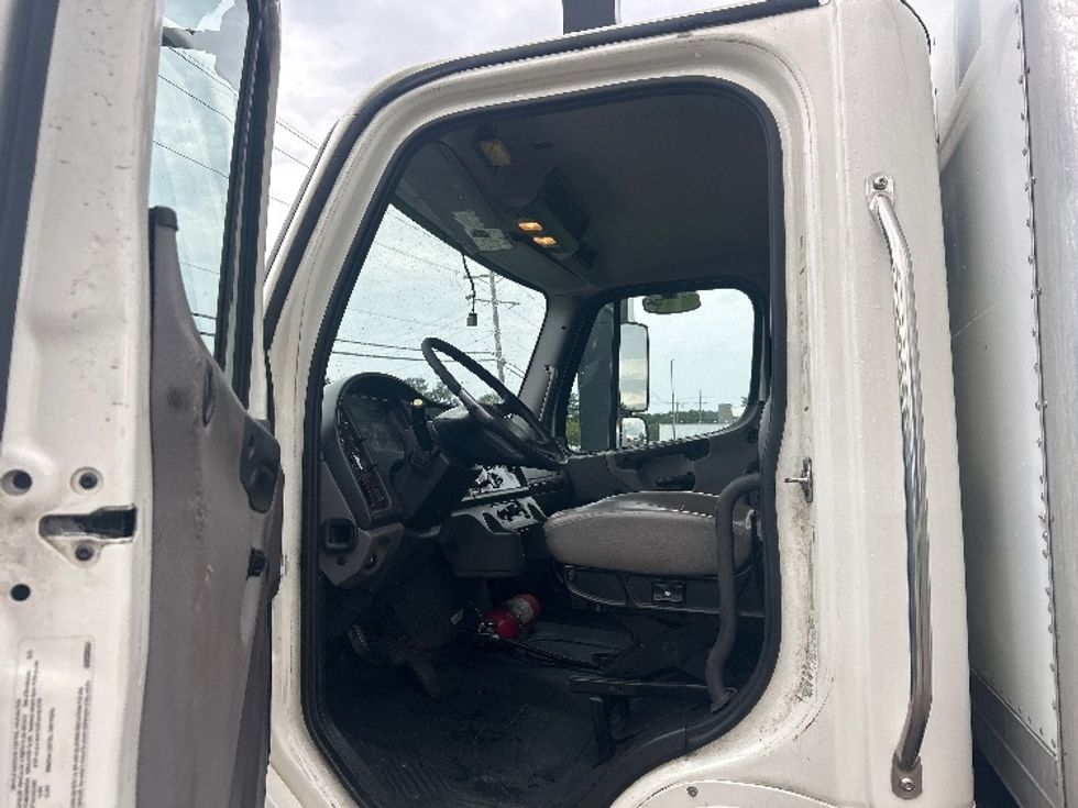 Medium Duty Box Truck-Light and Medium Duty Trucks-Freightliner-2021-M2-Richland-MS-267,900\n\t\tmiles-$ 36,750 - Image 16