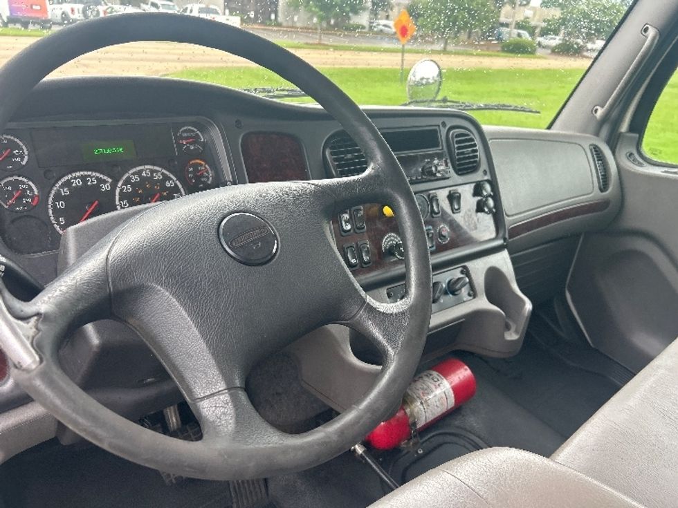 Medium Duty Box Truck-Light and Medium Duty Trucks-Freightliner-2021-M2-Richland-MS-267,900\n\t\tmiles-$ 36,750 - Image 17