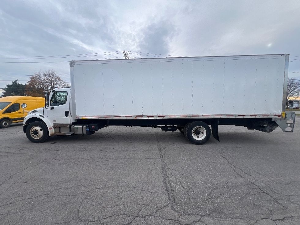 Medium Duty Box Truck-Light and Medium Duty Trucks-Freightliner-2021-M2-Rochester-NY-198,652\n\t\tmiles-$ 46,000 - Image 4