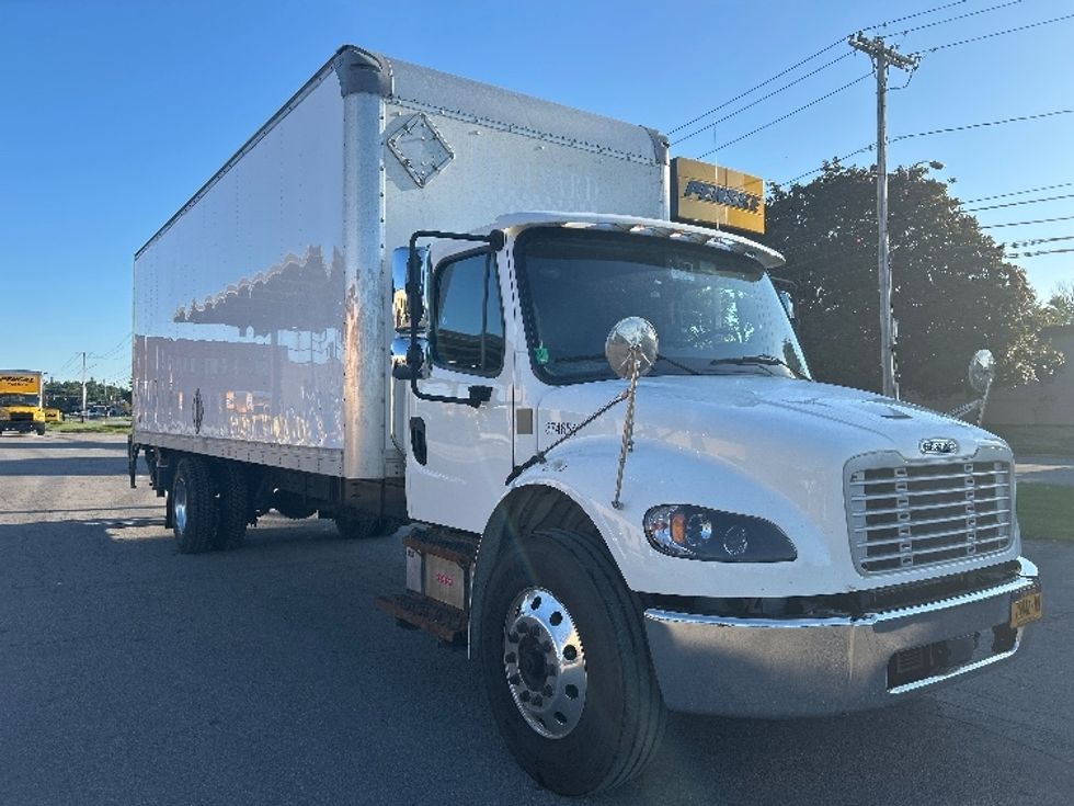 Medium Duty Box Truck-Light and Medium Duty Trucks-Freightliner-2021-M2-Rochester-NY-210,002\n\t\tmiles-$ 47,250 - Image 1