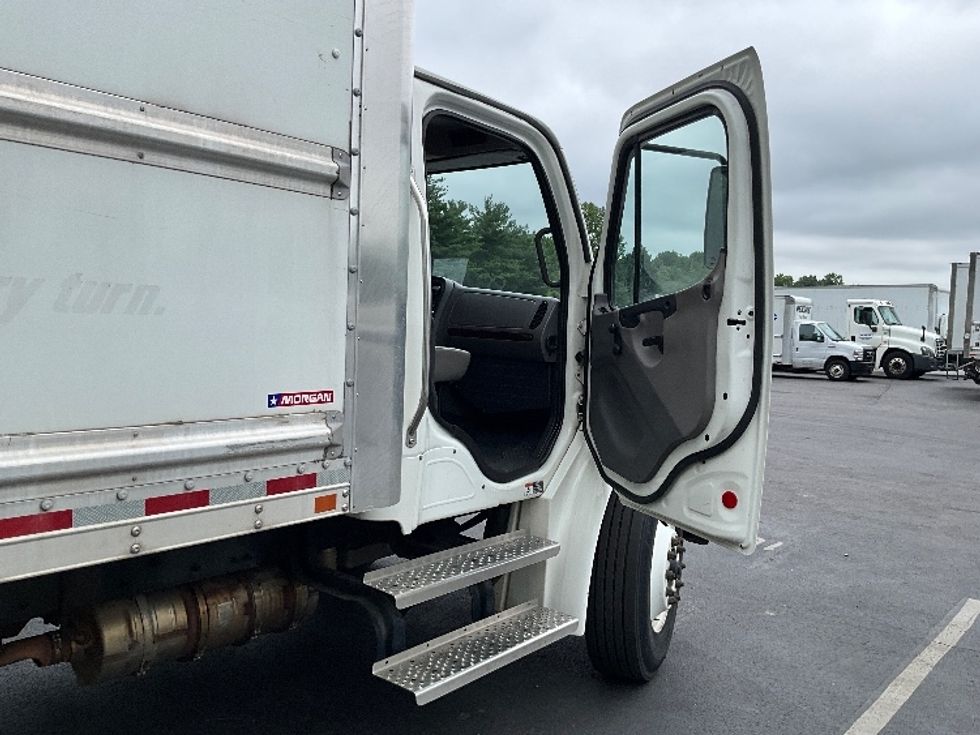 Medium Duty Box Truck-Light and Medium Duty Trucks-Freightliner-2021-M2-Rockville-MD-190,812\n\t\tmiles-$ 61,250 - Image 20