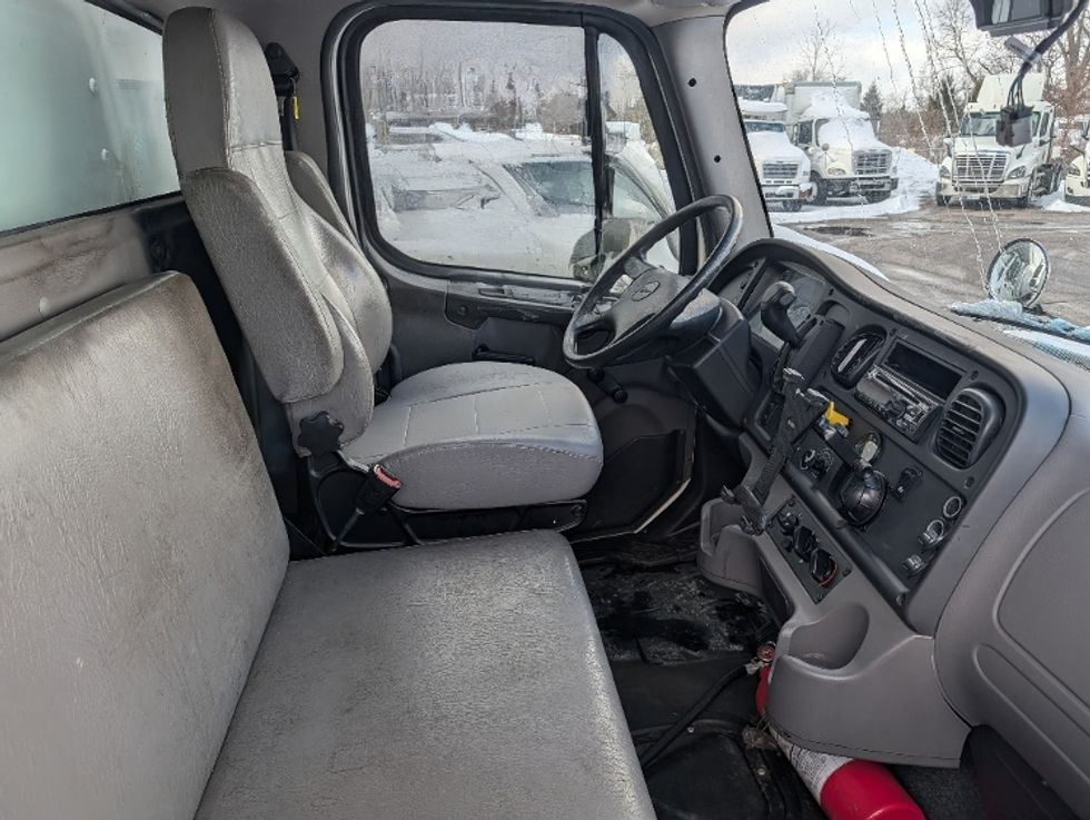 Medium Duty Box Truck-Light and Medium Duty Trucks-Freightliner-2021-M2-Romulus-MI-252,760\n\t\tmiles-$ 41,500 - Image 19