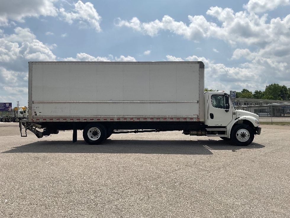 Medium Duty Box Truck-Light and Medium Duty Trucks-Freightliner-2021-M2-Saginaw-MI-187,861\n\t\tmiles-$ 57,000 - Image 15