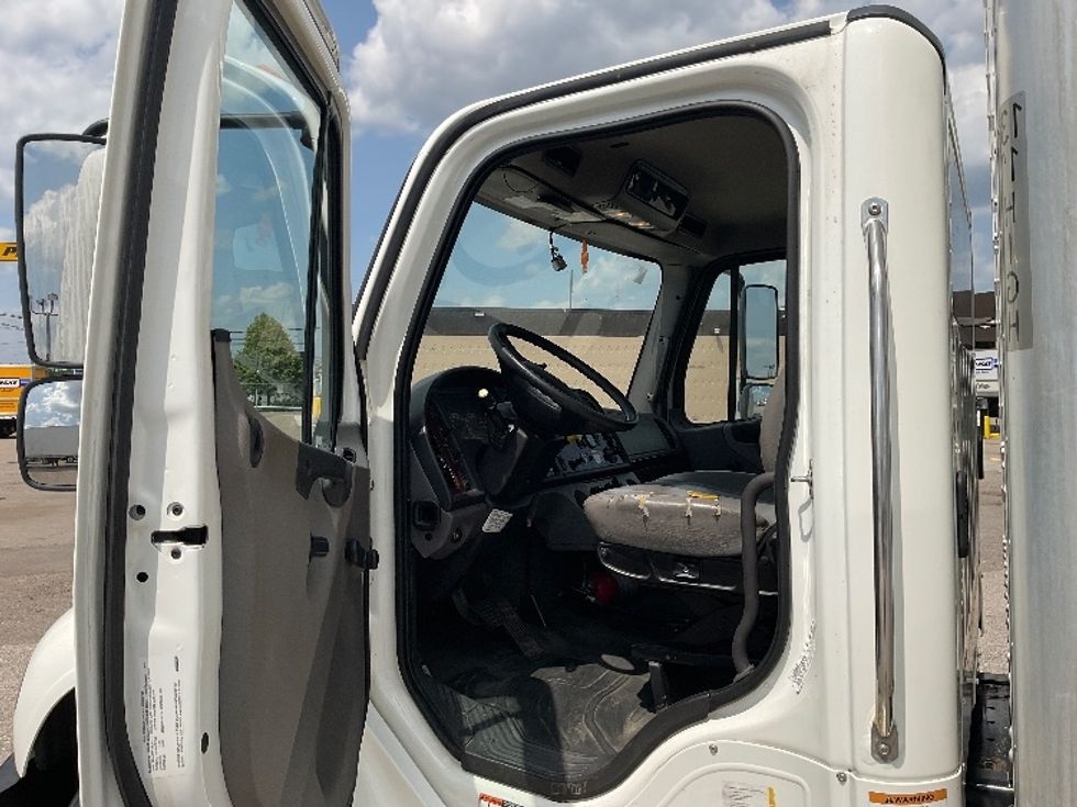 Medium Duty Box Truck-Light and Medium Duty Trucks-Freightliner-2021-M2-Saginaw-MI-187,861\n\t\tmiles-$ 57,000 - Image 16