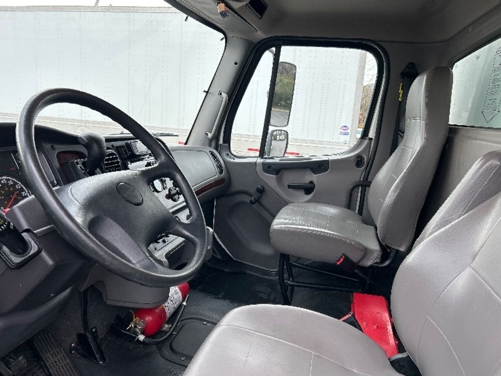 Medium Duty Box Truck-Light and Medium Duty Trucks-Freightliner-2021-M2-Salem-VA-230,111\n\t\tmiles-$ 50,750 - Image 19