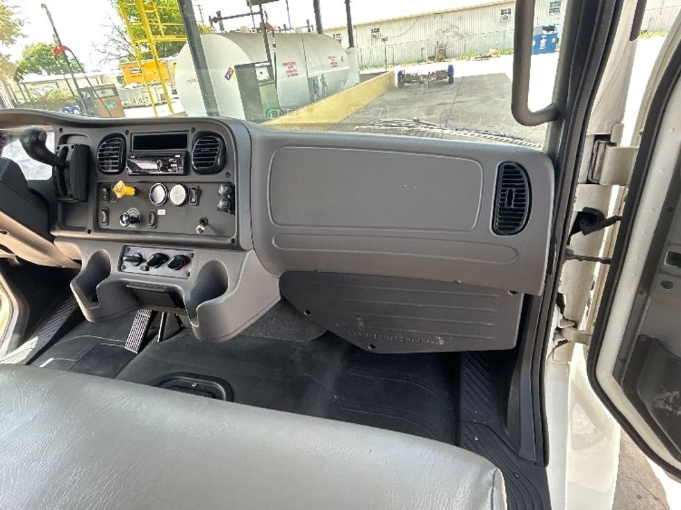 Medium Duty Box Truck-Light and Medium Duty Trucks-Freightliner-2021-M2-San Antonio-TX-167,712\n\t\tmiles-$ 65,750 - Image 20