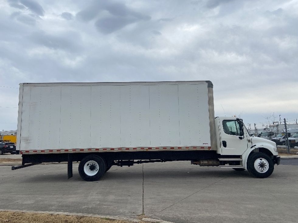 Medium Duty Box Truck-Light and Medium Duty Trucks-Freightliner-2021-M2-San Antonio-TX-181,011\n\t\tmiles-$ 53,000 - Image 14