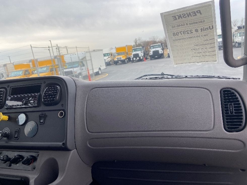 Medium Duty Box Truck-Light and Medium Duty Trucks-Freightliner-2021-M2-San Antonio-TX-181,011\n\t\tmiles-$ 53,000 - Image 20