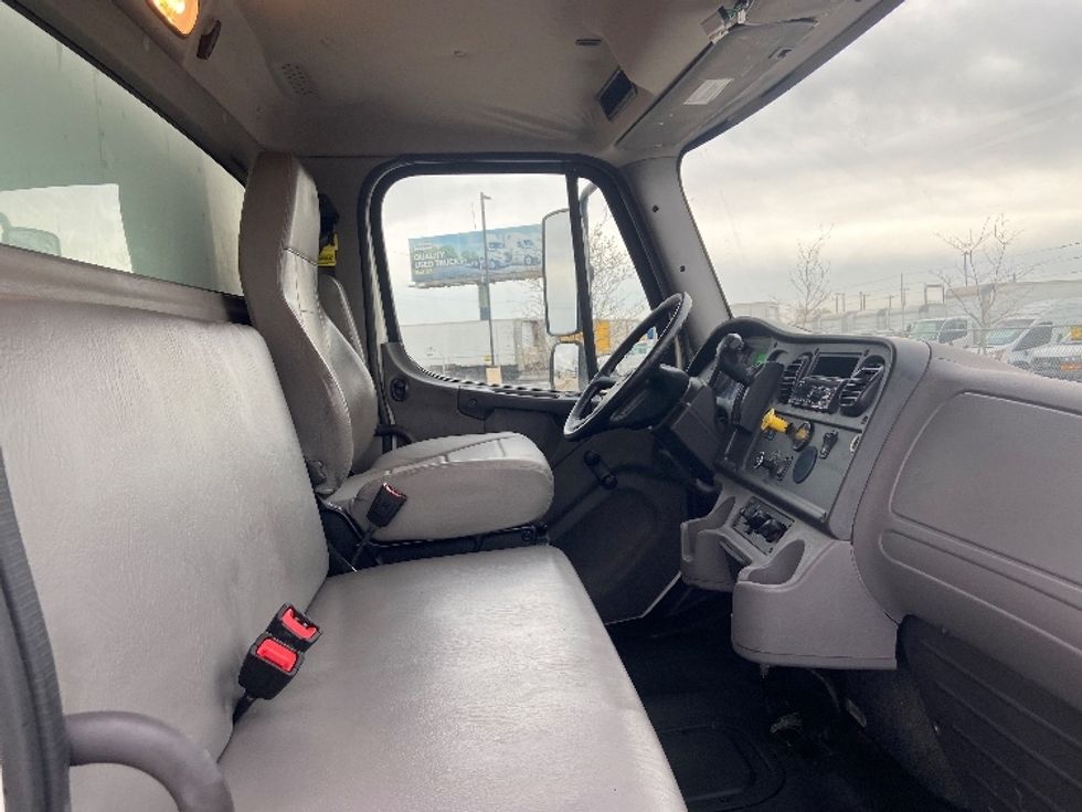 Medium Duty Box Truck-Light and Medium Duty Trucks-Freightliner-2021-M2-San Antonio-TX-181,011\n\t\tmiles-$ 53,000 - Image 21
