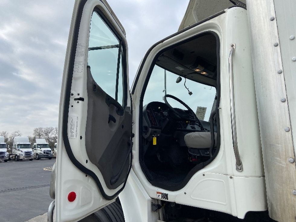 Medium Duty Box Truck-Light and Medium Duty Trucks-Freightliner-2021-M2-San Antonio-TX-406,342\n\t\tmiles-$ 24,000 - Image 16