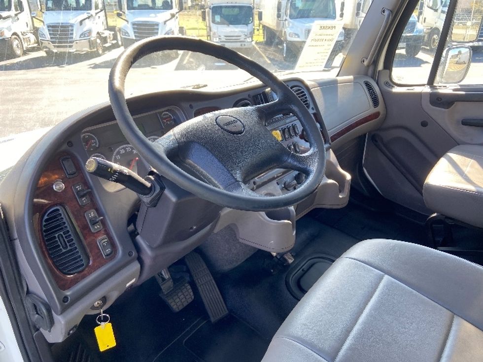 Medium Duty Box Truck-Light and Medium Duty Trucks-Freightliner-2021-M2-San Antonio-TX-429,711\n\t\tmiles-$ 24,000 - Image 17