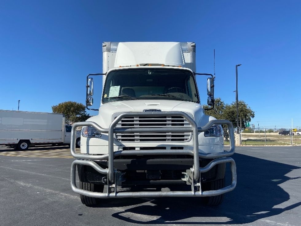 Medium Duty Box Truck-Light and Medium Duty Trucks-Freightliner-2021-M2-San Antonio-TX-429,711\n\t\tmiles-$ 24,000 - Image 2
