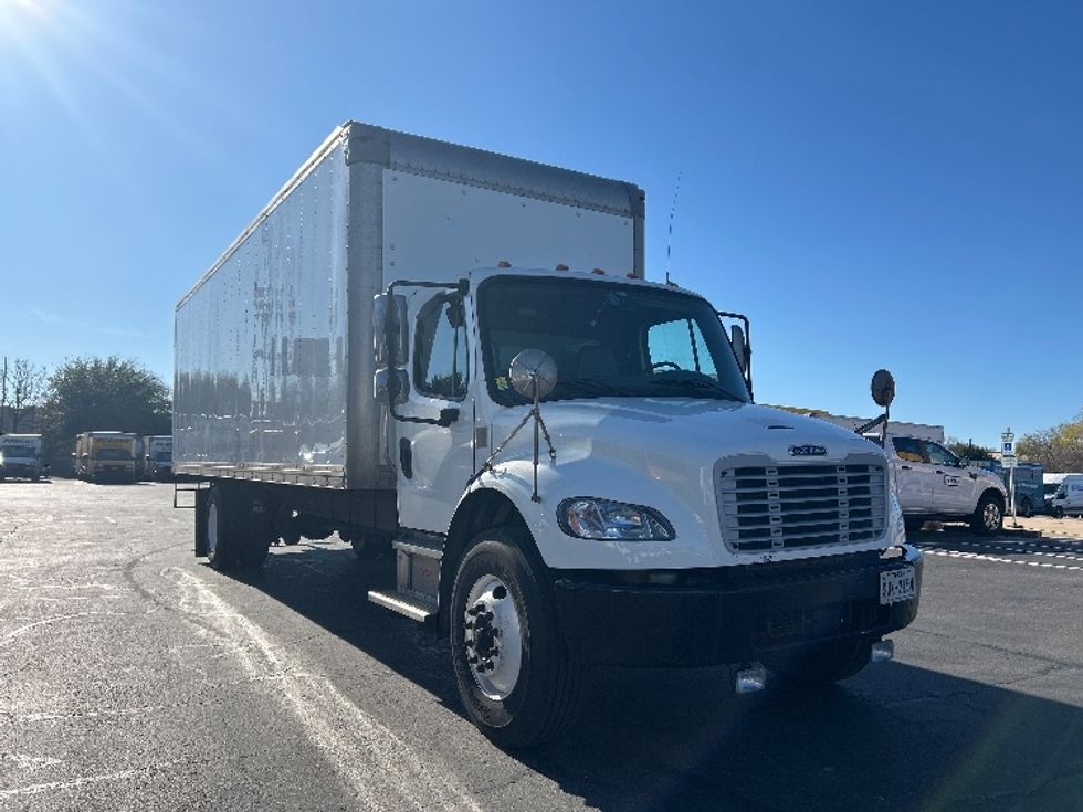 Medium Duty Box Truck-Light and Medium Duty Trucks-Freightliner-2021-M2-San Antonio-TX-446,636\n\t\tmiles-$ 24,000 - Image 1