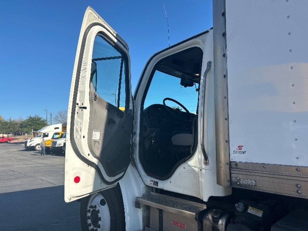 Medium Duty Box Truck-Light and Medium Duty Trucks-Freightliner-2021-M2-San Antonio-TX-446,636\n\t\tmiles-$ 24,000 - Image 15