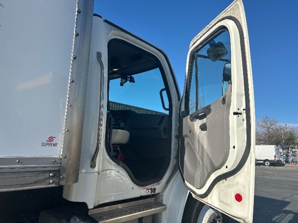 Medium Duty Box Truck-Light and Medium Duty Trucks-Freightliner-2021-M2-San Antonio-TX-446,636\n\t\tmiles-$ 24,000 - Image 19