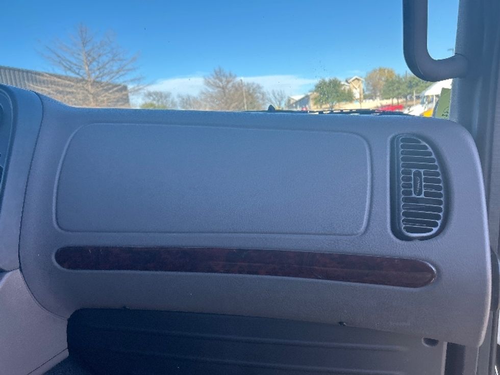 Medium Duty Box Truck-Light and Medium Duty Trucks-Freightliner-2021-M2-San Antonio-TX-446,636\n\t\tmiles-$ 24,000 - Image 20