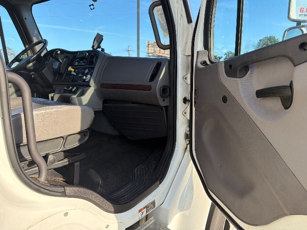 Medium Duty Box Truck-Light and Medium Duty Trucks-Freightliner-2021-M2-Shreveport-LA-248,181\n\t\tmiles-$ 51,500 - Image 20