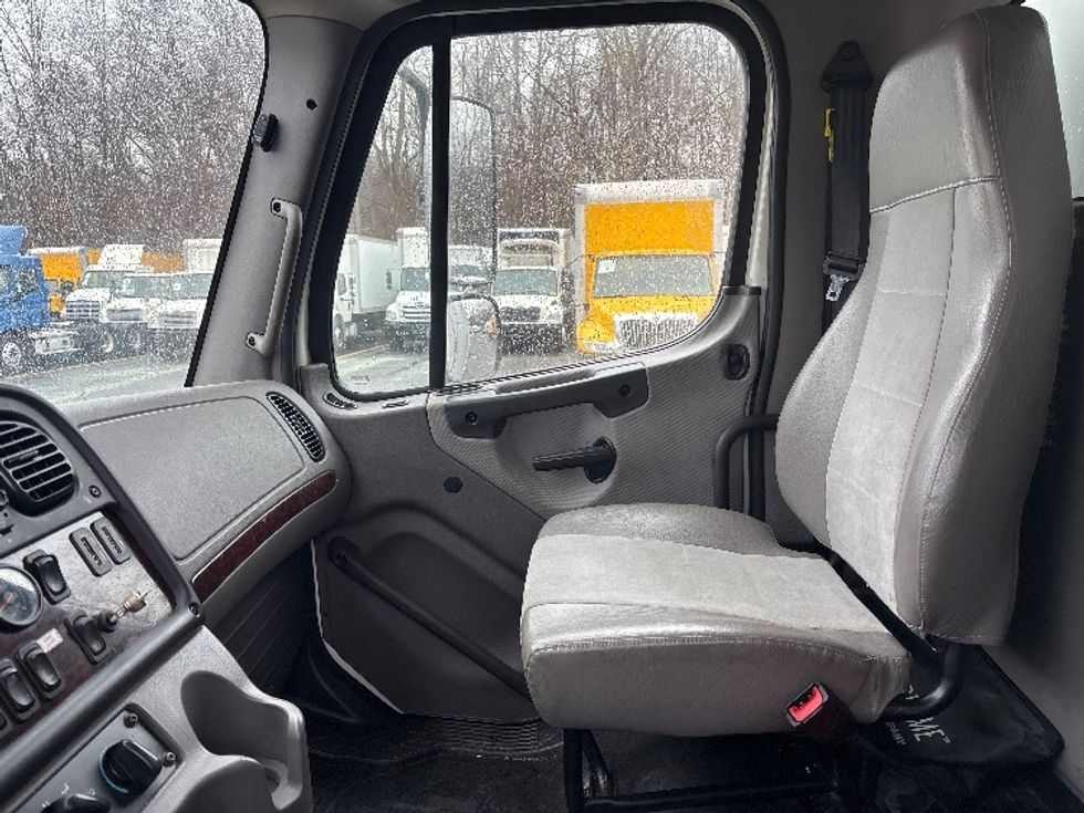 Medium Duty Box Truck-Light and Medium Duty Trucks-Freightliner-2021-M2-South Plainfield-NJ-191,478\n\t\tmiles-$ 53,500 - Image 19