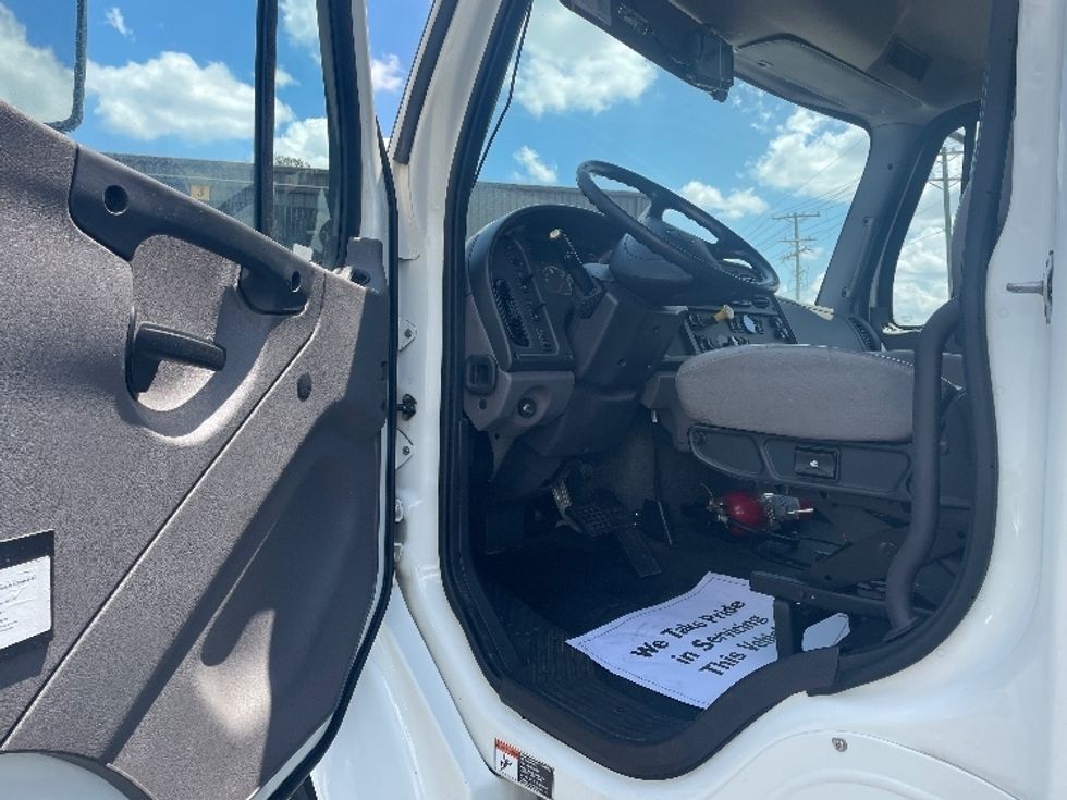 Medium Duty Box Truck-Light and Medium Duty Trucks-Freightliner-2021-M2-Spartanburg-SC-195,229\n\t\tmiles-$ 50,500 - Image 16