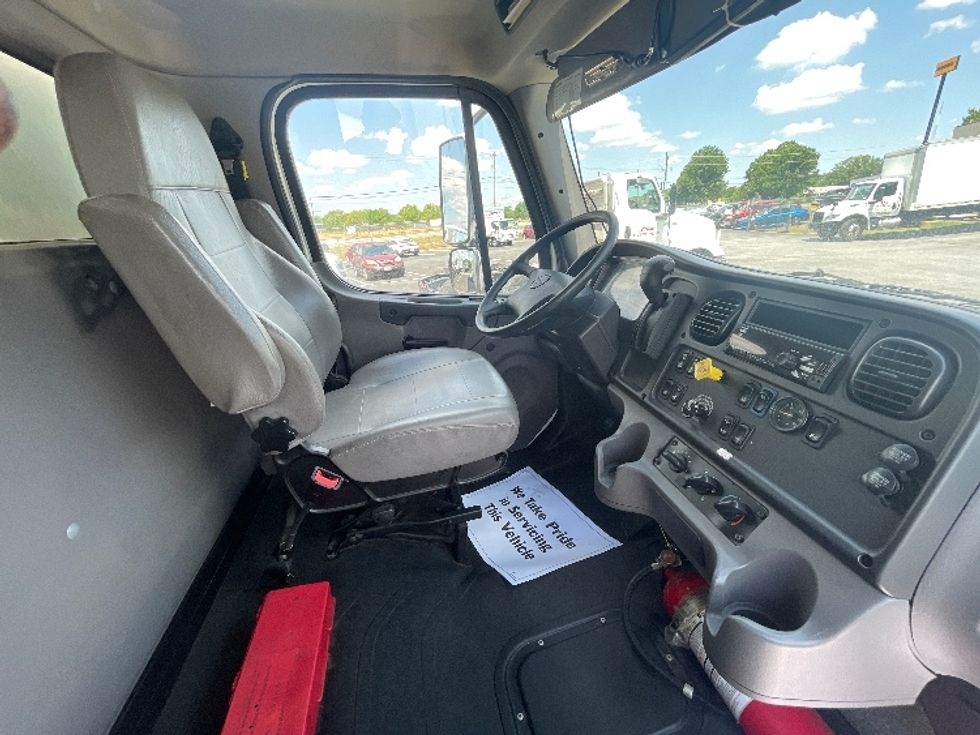 Medium Duty Box Truck-Light and Medium Duty Trucks-Freightliner-2021-M2-Spartanburg-SC-195,229\n\t\tmiles-$ 50,500 - Image 22