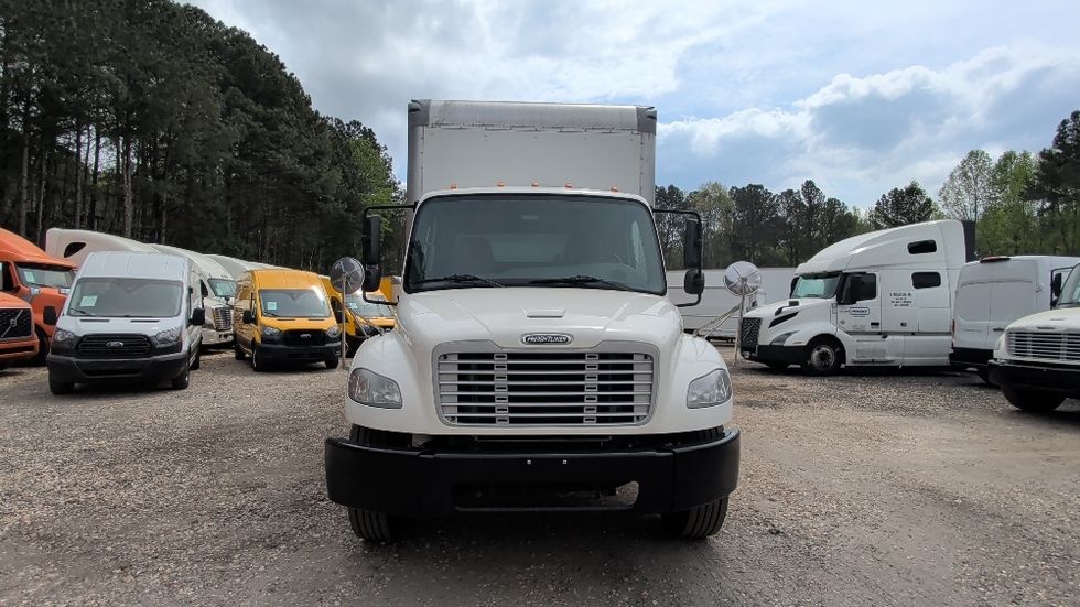 Medium Duty Box Truck-Light and Medium Duty Trucks-Freightliner-2021-M2-Spartanburg-SC-225,012\n\t\tmiles-$ 43,500 - Image 2