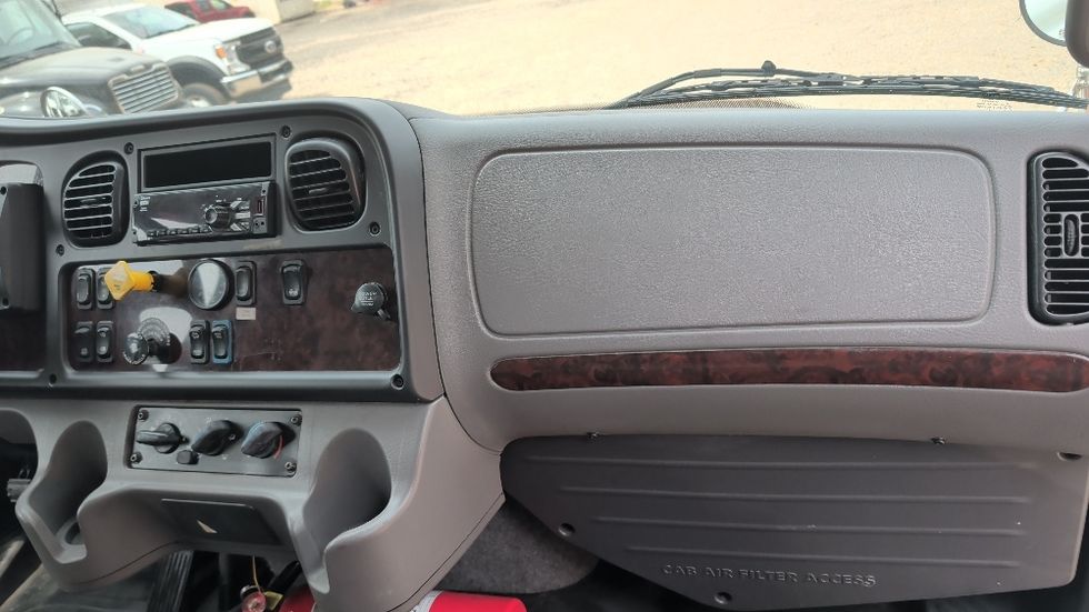 Medium Duty Box Truck-Light and Medium Duty Trucks-Freightliner-2021-M2-Spartanburg-SC-225,012\n\t\tmiles-$ 43,500 - Image 20