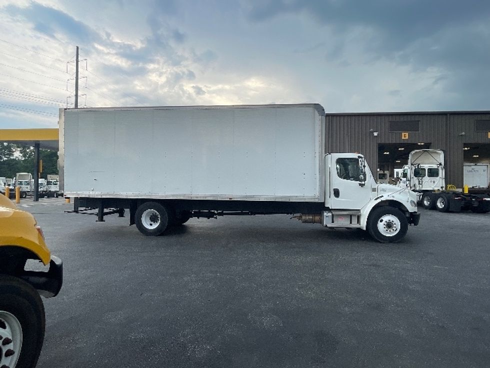 Medium Duty Box Truck-Light and Medium Duty Trucks-Freightliner-2021-M2-Spartanburg-SC-239,575\n\t\tmiles-$ 44,000 - Image 15