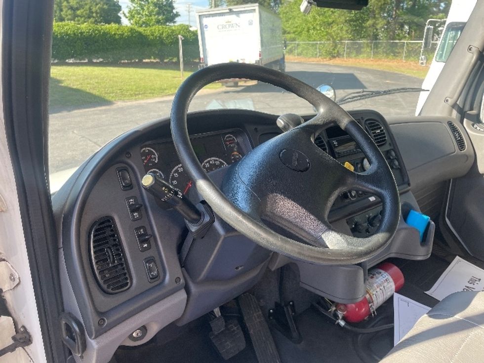 Medium Duty Box Truck-Light and Medium Duty Trucks-Freightliner-2021-M2-Spartanburg-SC-239,692\n\t\tmiles-$ 44,000 - Image 17