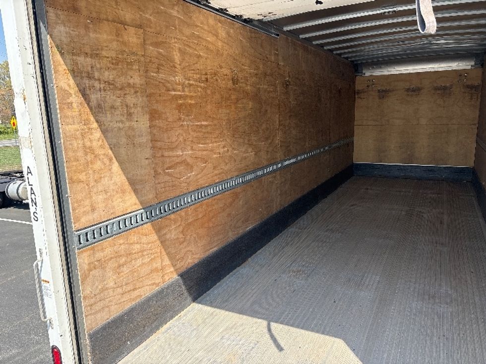 Medium Duty Box Truck-Light and Medium Duty Trucks-Freightliner-2021-M2-Spartanburg-SC-261,296\n\t\tmiles-$ 47,500 - Image 11