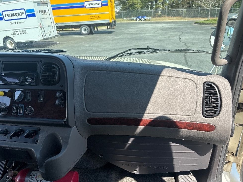Medium Duty Box Truck-Light and Medium Duty Trucks-Freightliner-2021-M2-Spartanburg-SC-261,296\n\t\tmiles-$ 47,500 - Image 21