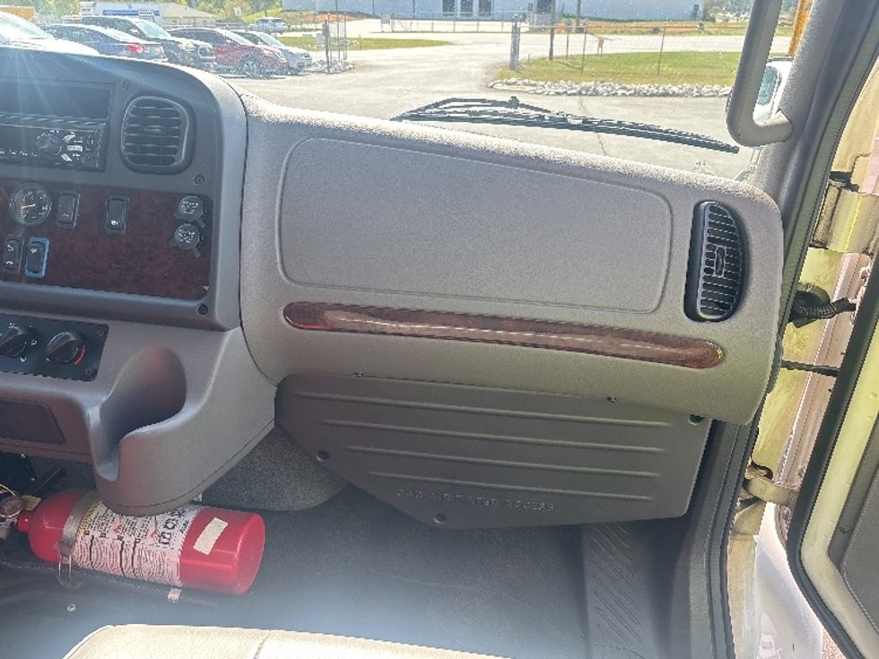 Medium Duty Box Truck-Light and Medium Duty Trucks-Freightliner-2021-M2-Spartanburg-SC-264,324\n\t\tmiles-$ 39,750 - Image 21