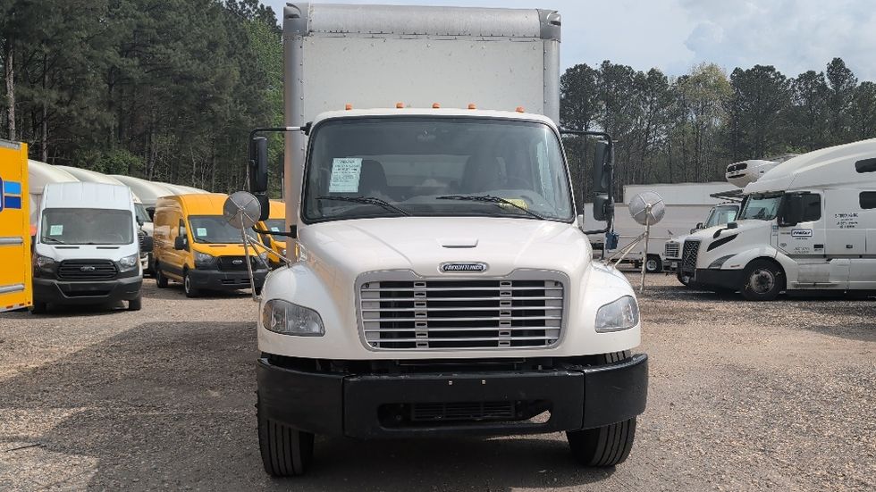 Medium Duty Box Truck-Light and Medium Duty Trucks-Freightliner-2021-M2-Spartanburg-SC-284,018\n\t\tmiles-$ 31,000 - Image 2