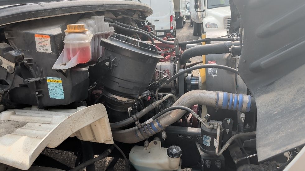 Medium Duty Box Truck-Light and Medium Duty Trucks-Freightliner-2021-M2-Spartanburg-SC-284,018\n\t\tmiles-$ 31,000 - Image 22