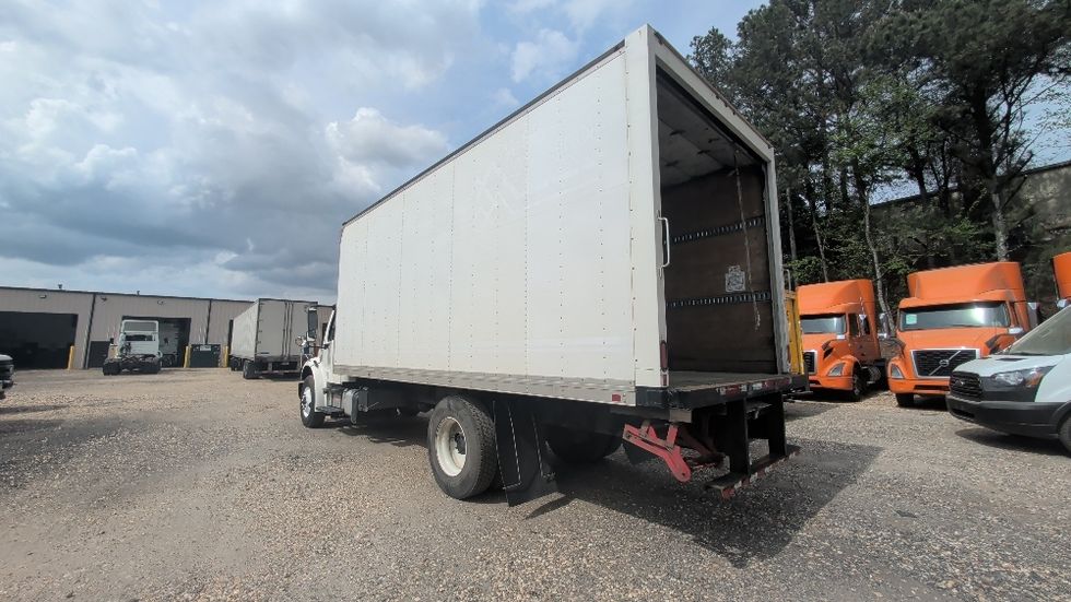 Medium Duty Box Truck-Light and Medium Duty Trucks-Freightliner-2021-M2-Spartanburg-SC-284,018\n\t\tmiles-$ 31,000 - Image 6