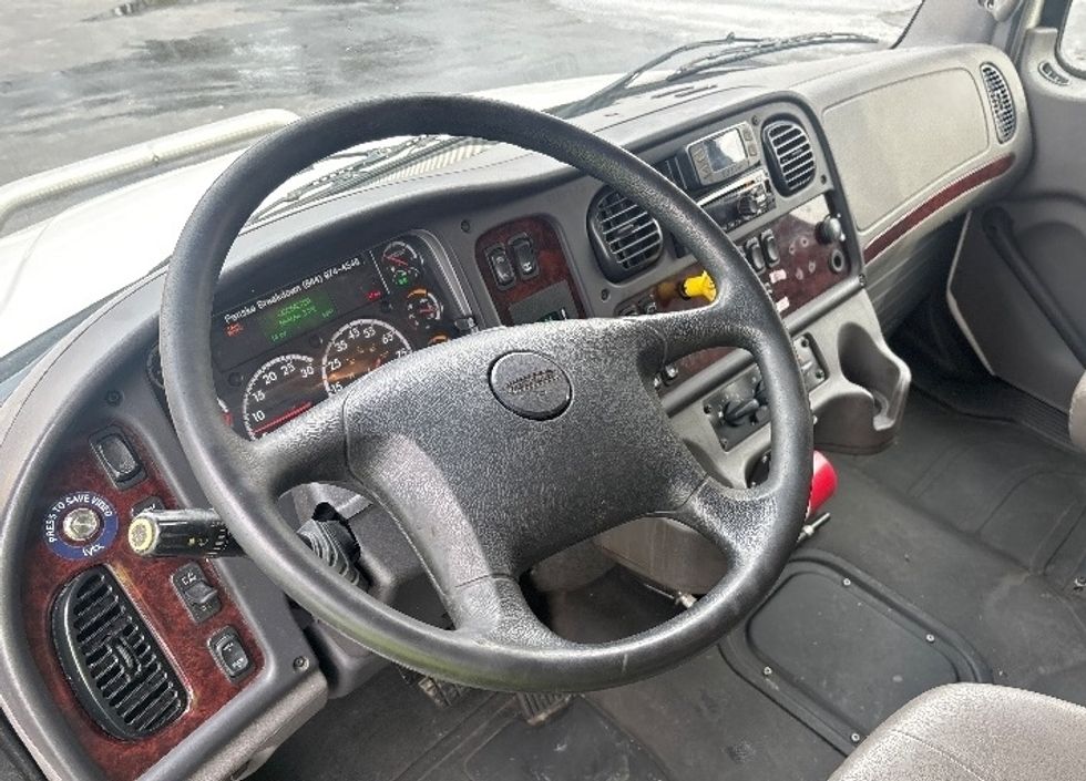 Medium Duty Box Truck-Light and Medium Duty Trucks-Freightliner-2021-M2-Spartanburg-SC-568,678\n\t\tmiles-$ 24,750 - Image 17