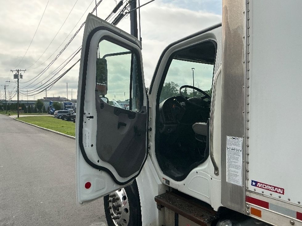 2021 Freightliner M2 106 Medium Duty photo 12
